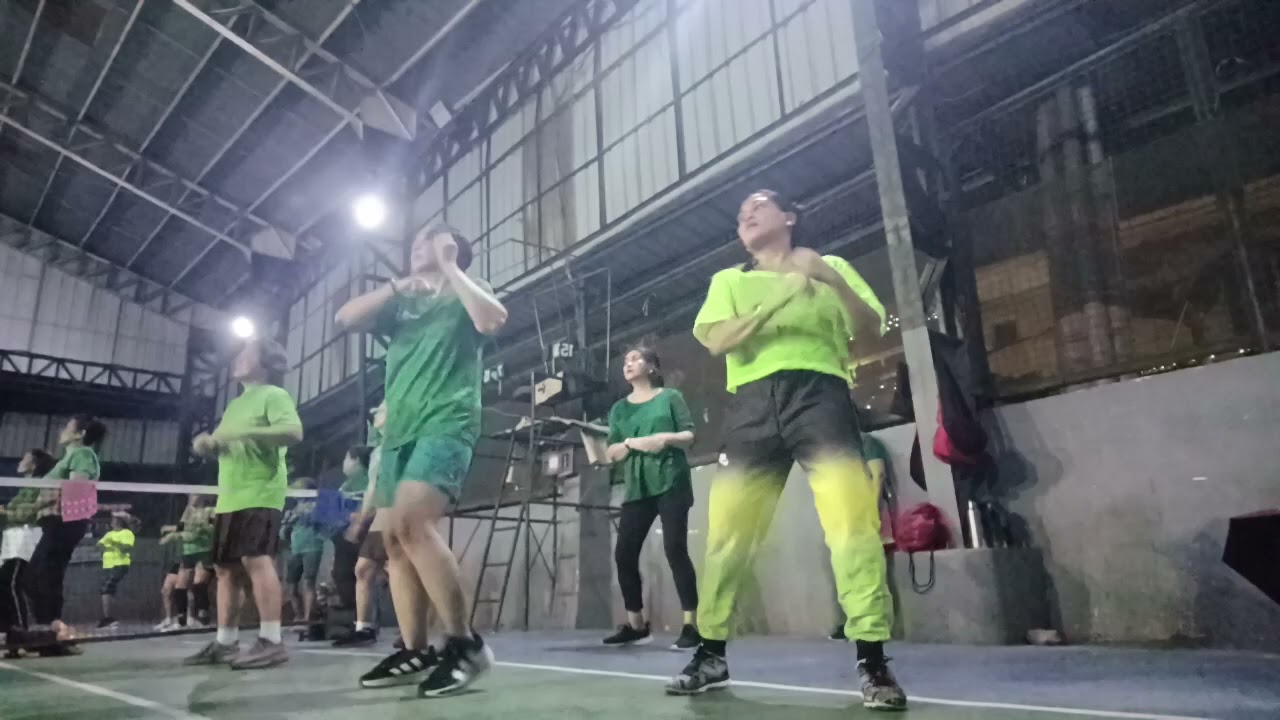 Let's go zumba green on top part 10@Michelle-h8o9o 