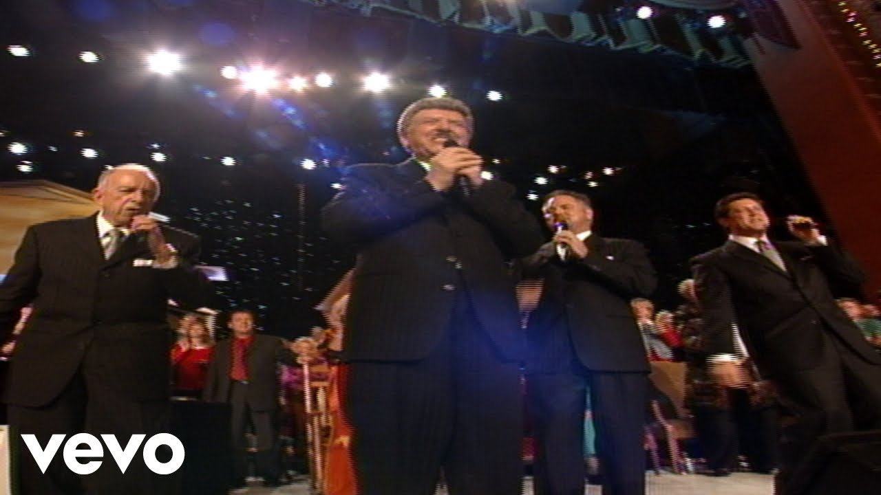 Bill & Gloria Gaither - Glory to God in the Highest [Live] ft. Old ...