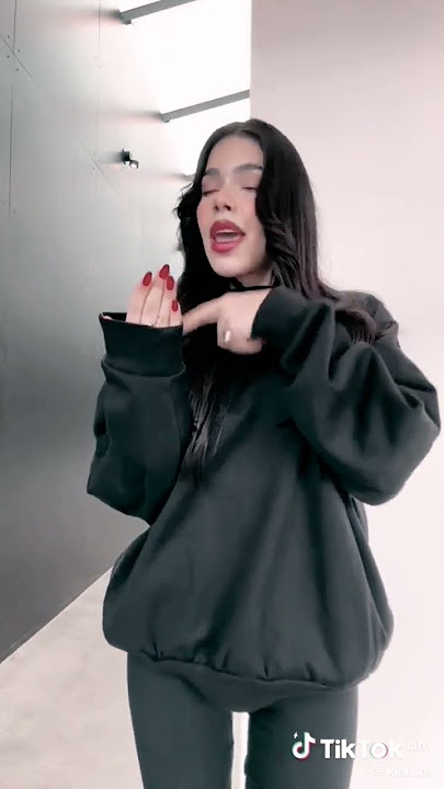 #keniaos#fly#cancion#tiktokviral#UUH que cute o coquette 🌚