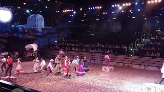 Do-si-do!!  Dolly Parton's Stampede, Branson, Missouri