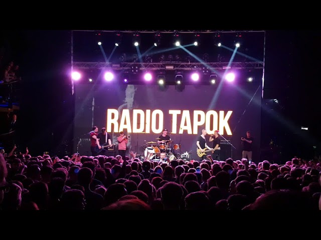 Nirvana smells на русском. Radio Tapok Nirvana. Нирвана радио тапок. Smells like teen Spirit Radio Tapok. Radio Tapok логотип вертикальный.