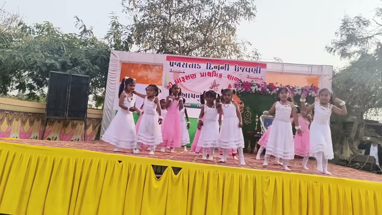 Dharusan primary school. Desh bhakti geet. Made in India song dance performance.