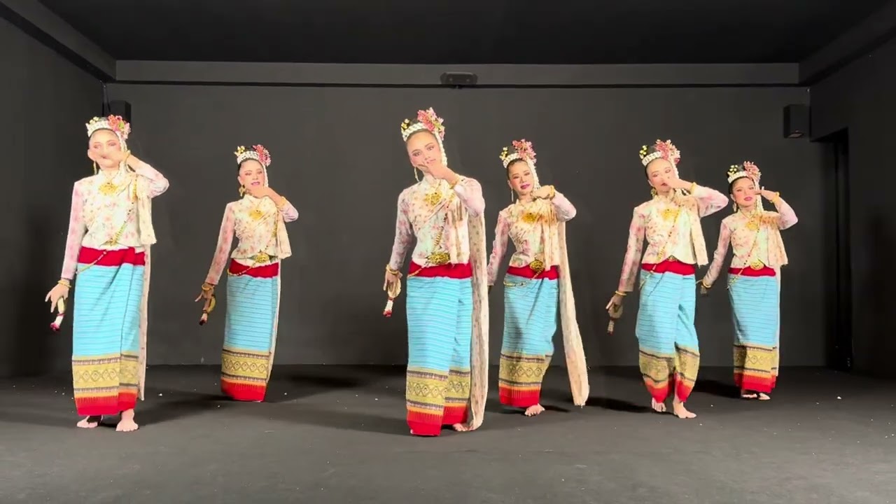 ฟ้อนมาลัยโรงเรียนสตรีวิทยา