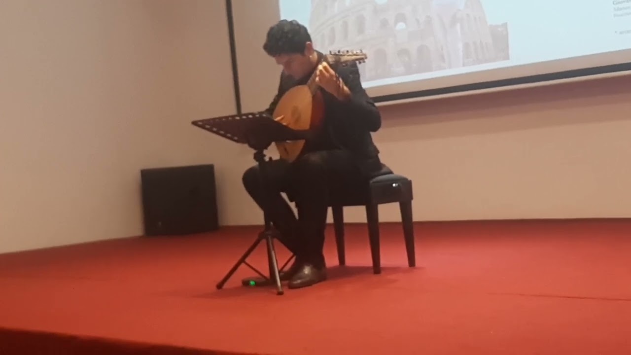 Roma Eterna: "Liuto a 8 cori" (Simone Vallerotonda)