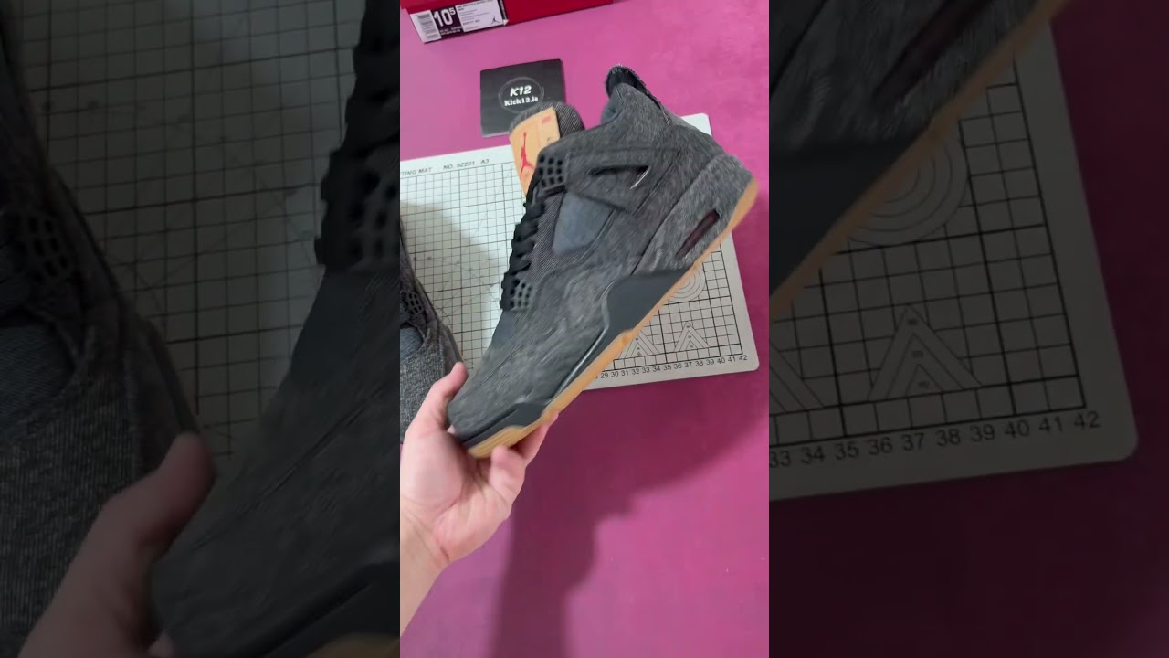 Jordan 4 Levi’s black 