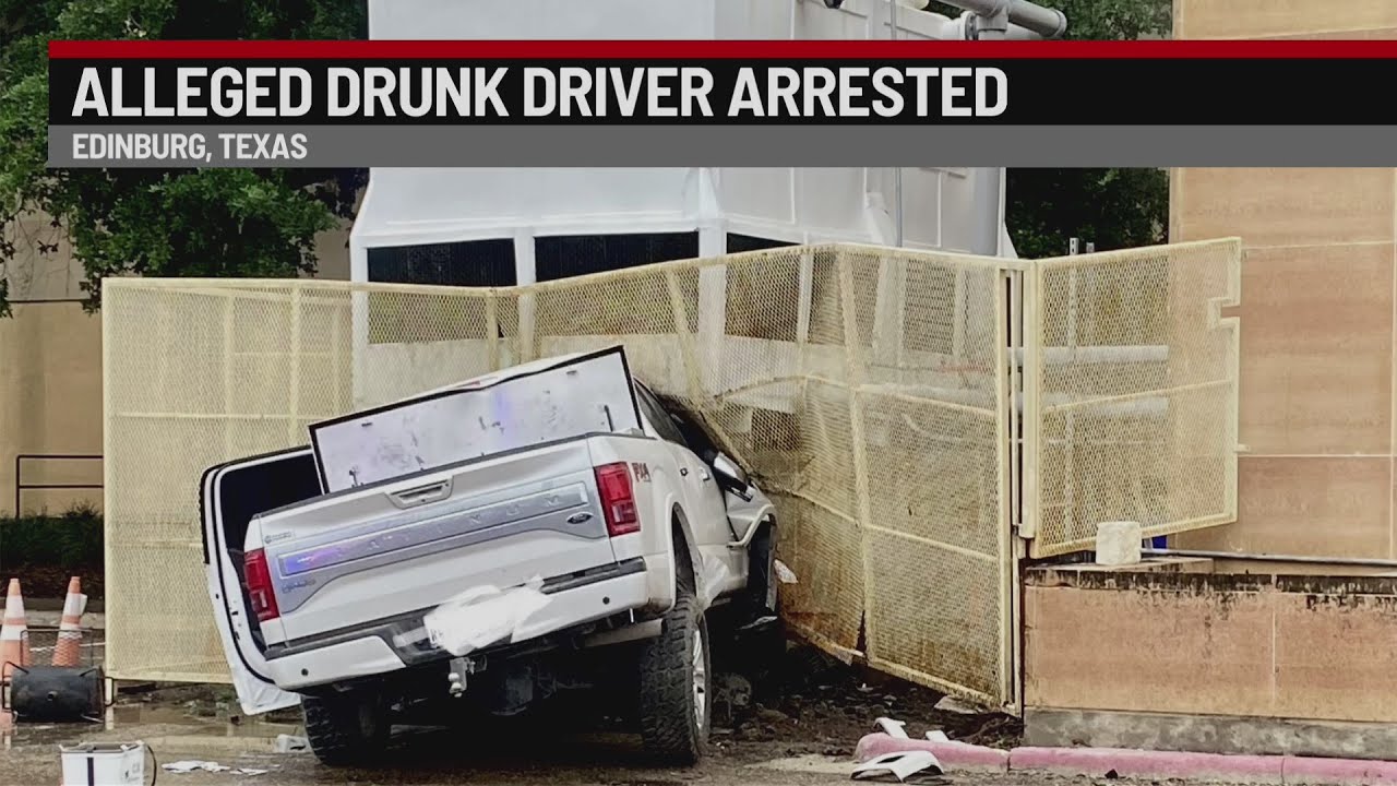 Alleged drunk driver crashes into Edinburg courthouse - YouTube