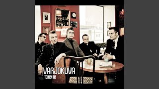 Video thumbnail of "Varjokuva - Aron kuu"