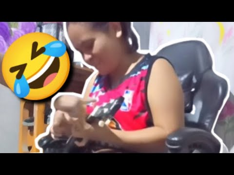 AKONG BISITA GUSTO MAGPRAKTIS MAG GITARA KAY MANAYGON DAW SYA😅😂