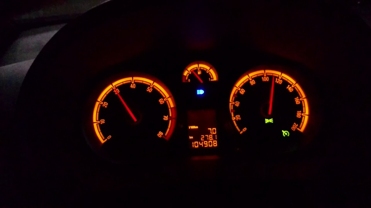 Опель Корса расход по трассе на 110км/ч - YouTube