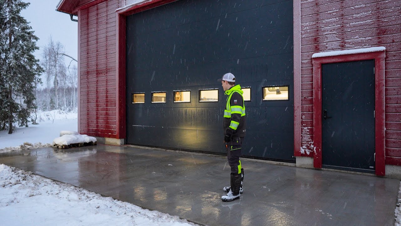 Building a Heat System for the Garage Apron to Stay Ice-Free in Arctic Winter