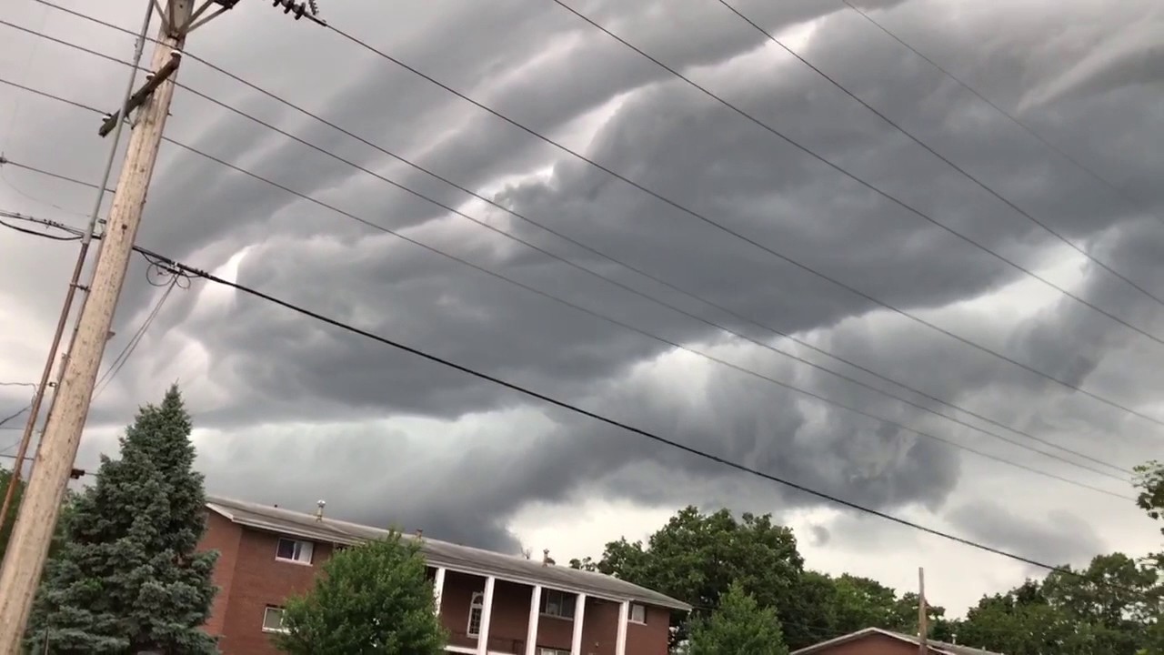 Incoming Shelf Cloud - YouTube