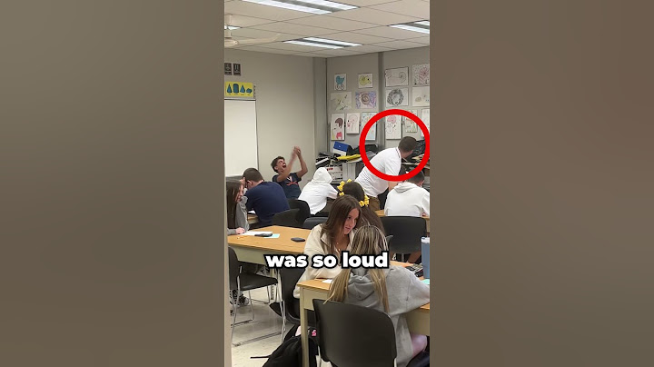 He laughed so hard on a bad joke, even the teacher noticed 🤣 #shorts