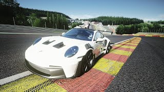 The new Porsche 911 GT3RS goes around Spa