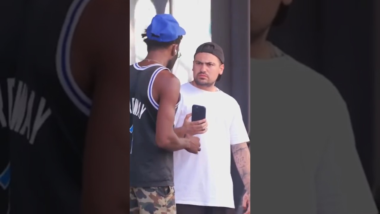 СНИМАЮ ЮНЫХ БАНДУРИКОВ НА ТЕЛЕФОН