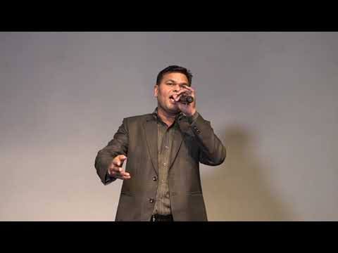 Aankh Hai Bhari Bhari || Kumar Sanu || Live Performance By T R Sharma
