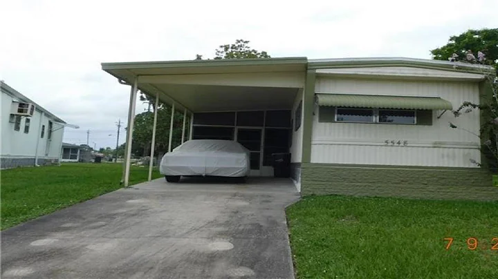5548 HOLIDAY PARK BOULEVARD, NORTH PORT, FL Presen...