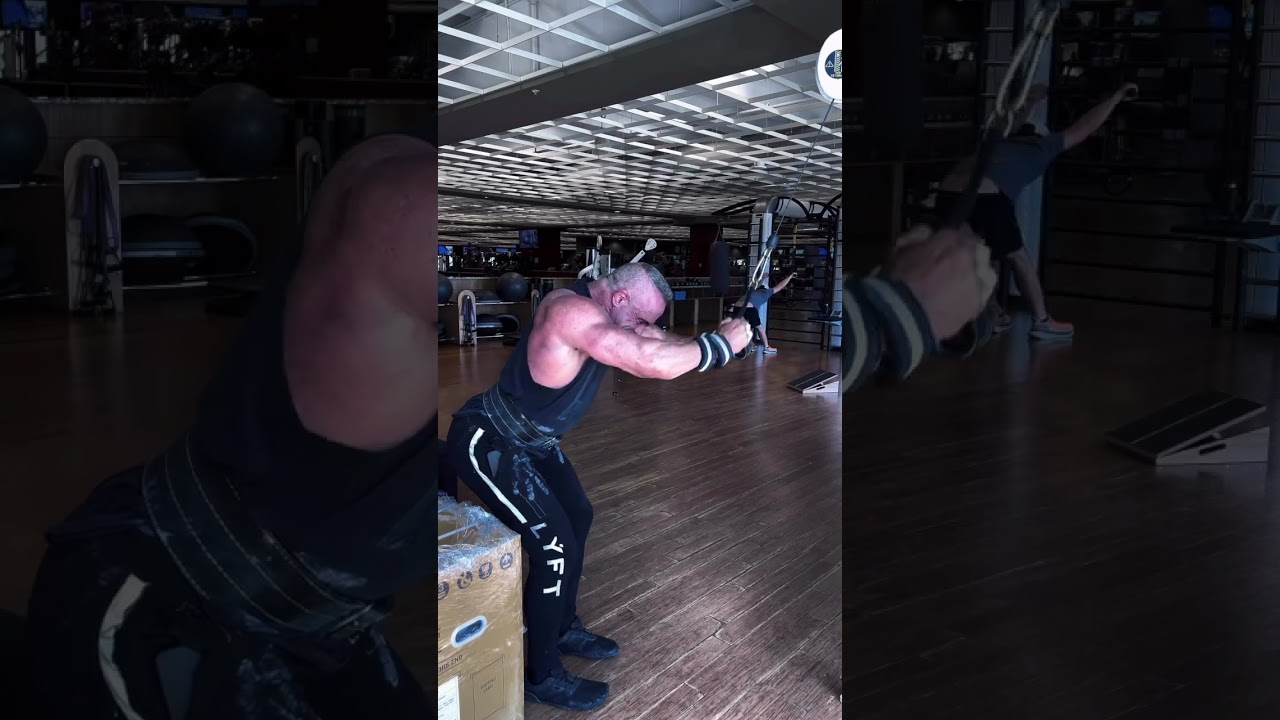 Straight arm cable pulldowns are a great way to finish off your back work #workout #workouttips