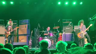 Watch Dinosaur Jr Raisans video
