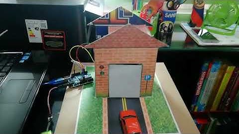 Garaje con Puerta Automática Controlada con Arduino