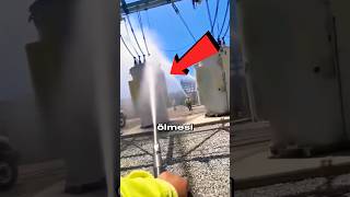 Milyon Voltun Üstüne Su Tutuyor 😳