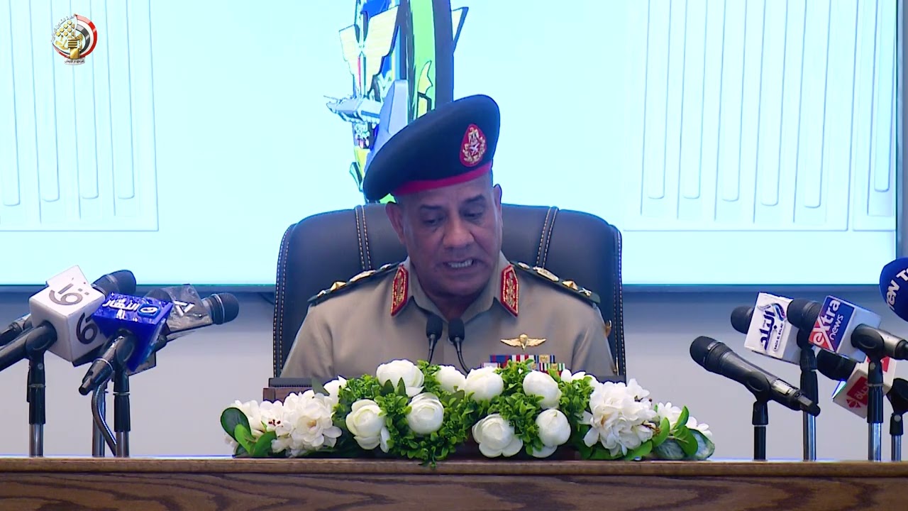 الإعلان عن قبول دفعة جديدة من الجامعيين خريجى الجامعات المصرية للعمل كضباط متخصصين بالقوات المسلحة