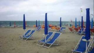 Video thumbnail of "Righeira - L'estate sta finendo"