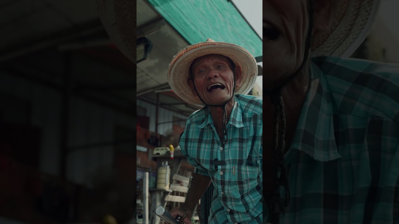 ลูกค้าประจำมาซื้อกันไม่พักเลยนะครับก๋ง  #tuckboriboon