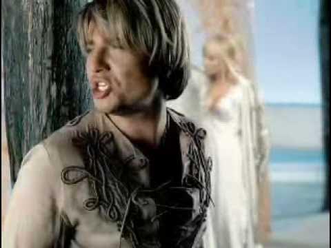 Kattalar uchun katta porno Xojayinning mushukini yalash