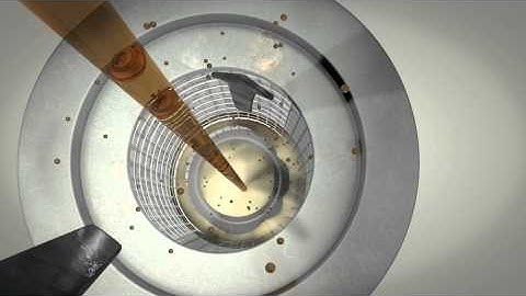Air / oil separation in a CompAir air compressor (metric version)