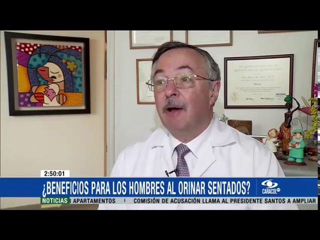 algunos hombres orinan sentados