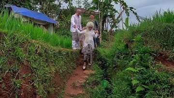 Pengantin Viral Antar Pernikahan Mendaki Gunung, Melewati Sawah Di Kampung Jawa Barat Garut Selatan
