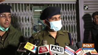 4 persons looted nearly Rs 56 lakhs from Indian Overseas Bank in Agra