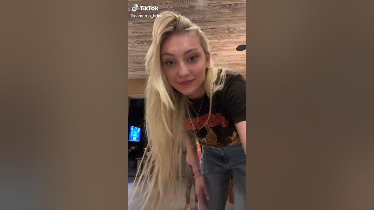 Cameron Brink and Riley Curry TikTok dance (with a special background