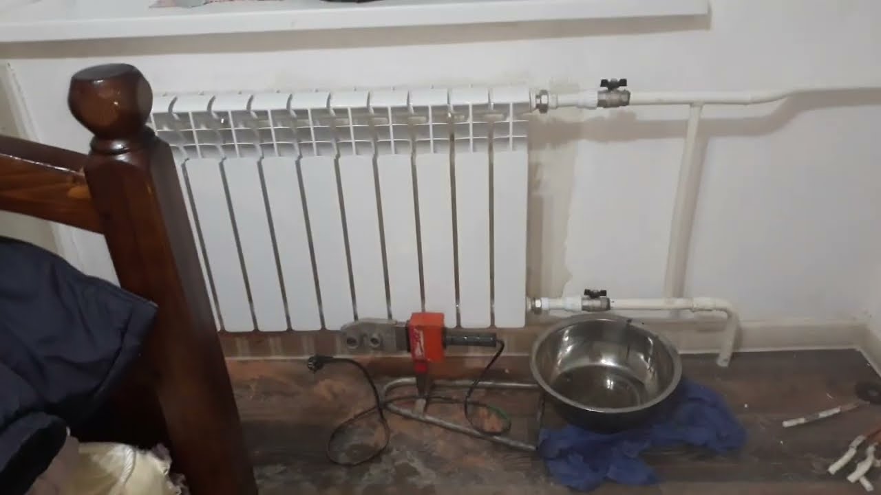 Замена чугунной батареи на биметалл! СДЕЛАЙ эту работу САМ! Видео 2.