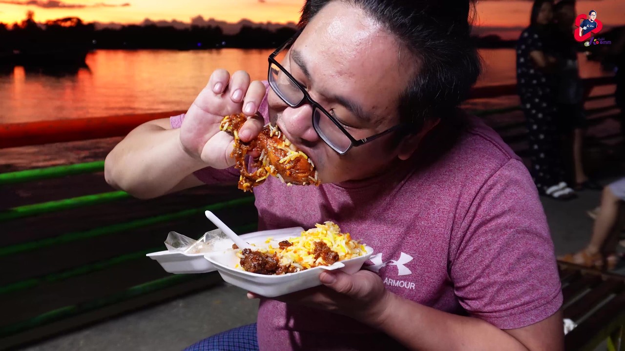 Street Food Tour at Pathein Night Market, Aye Yar Wady, Myanmar - Freedom of Life By Ko Omm 🤤