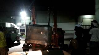 MRI Scanner unloading at warehouse(2)