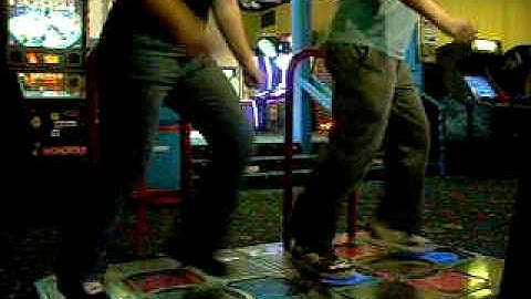 SQKS & LULU play DDR "R3" on heavy