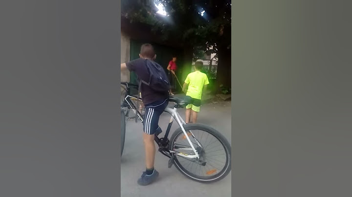 Баба която бие деца