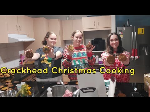 VLOGMAS DAY 5 | Crackhead Christmas Baking - YouTube