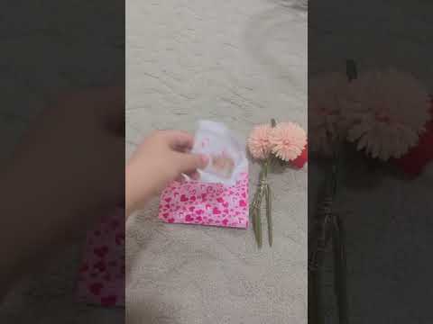 لقيت هاذي عند امي زمان وقلت خلني اصورها عجبتني الانشوده