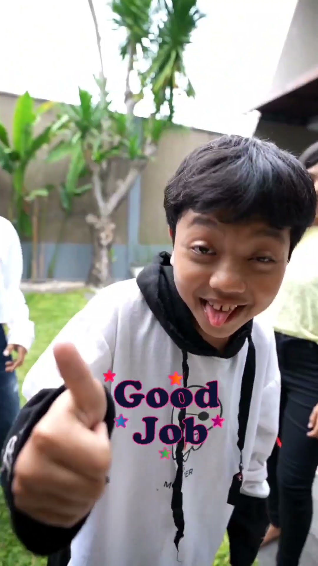 #SHORT | Suit makan seru