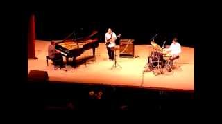 Sigappu Rojakkal Theme Music - Red Rose screenshot 4