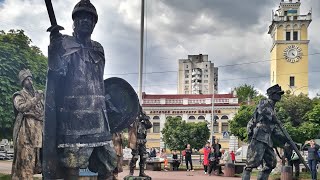 Перформанс «живих» скульптур на День Героїв🇺🇦/Хмельницький