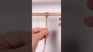 Criss Cross Lark´s Head Knot (Macramé Beginner Tutorial)