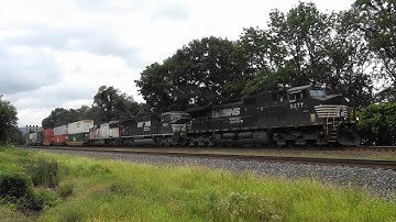 NS 20T with ex SOO trailing on the NS PITL (2011)