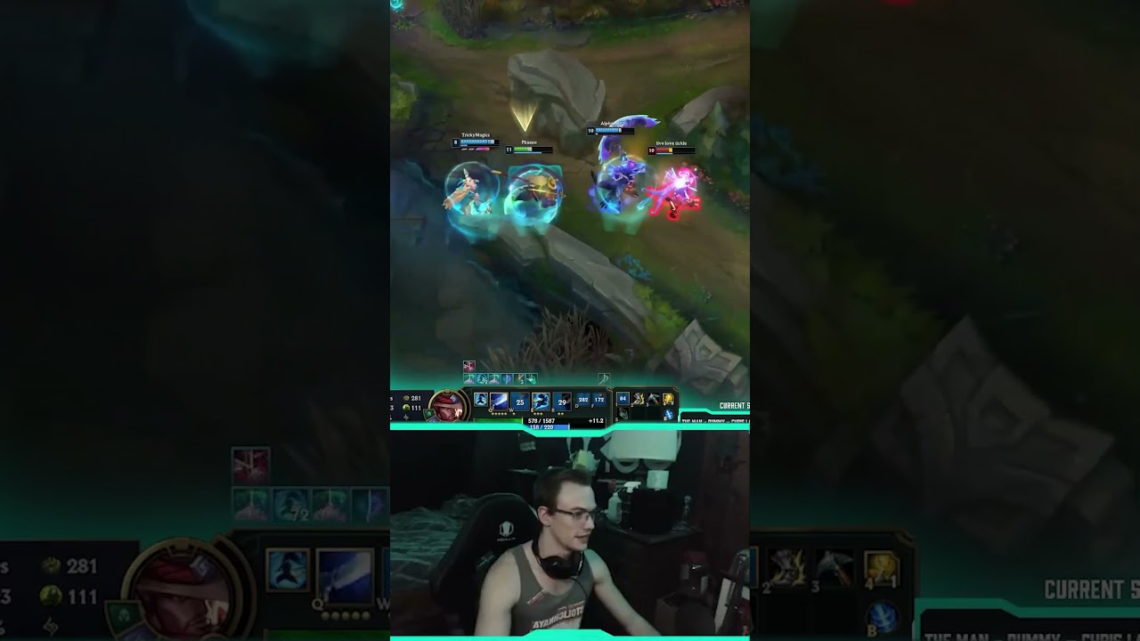 STREAMER HAS INSANE MECHANICS THEN OUTPLAYS A CUPBOARD