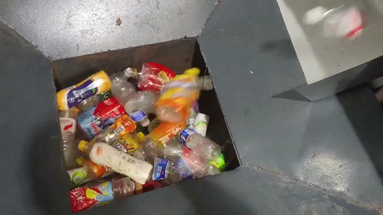 AMD Plastic bottle sorting/sorter machine can classify bottles by different colors and types