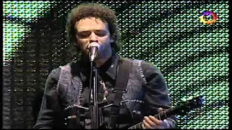 SODA STEREO - juegos de seducción/hombre al agua - River 2007 (HQ) SODA STEREO - juegos de seducción/hombre al agua - River 2007 (HQ)