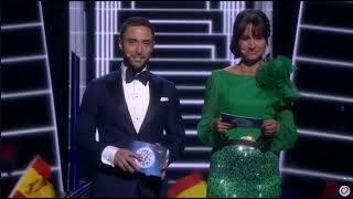 petra mede randomly destroying måns zelmerlöw