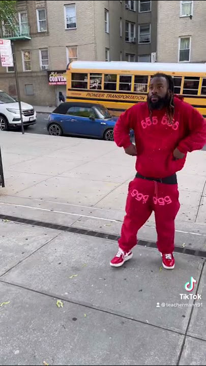 Students coming to school sagging their pants 🤣